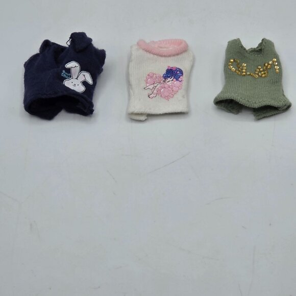 Bratz Doll Clothing Set: Bunny & Bubbles Top Green "Glam" Tank - Picture 5 of 7